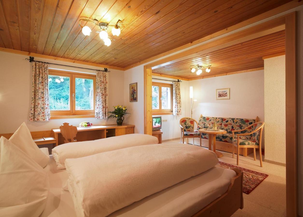 Hotel Montabella Schruns Exteriör bild